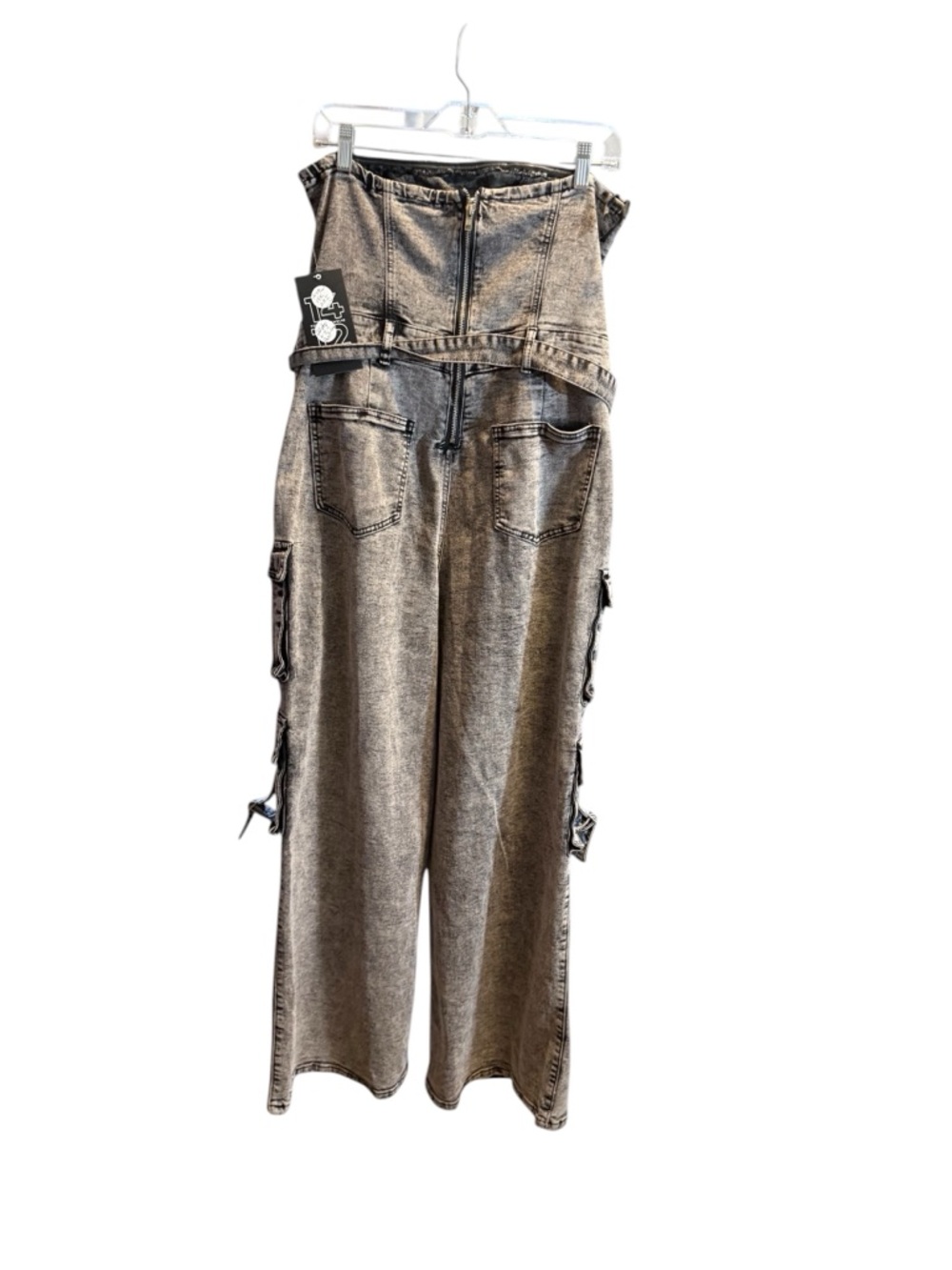 NWT 14/12 Strapless Denim Jumpsuit XL Acid Wash Wide Leg Cargo Pockets Chic - Picture 5 of 9